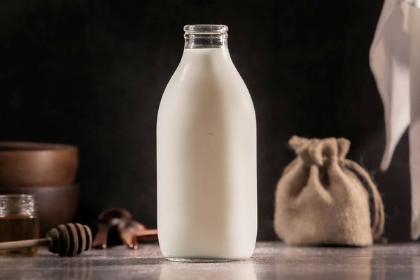 Manyas Süt Üreticileri İçin Dijital Satış Takip Sistemi: Operasyonel Şeffaflık ve Verim